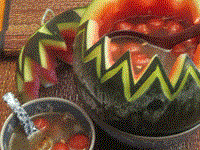 Manchurian chicken and watermelon soup with ham (Ji huo xiguazhong / 雞火西瓜盅)