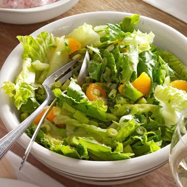 Mandarin orange & romaine salad