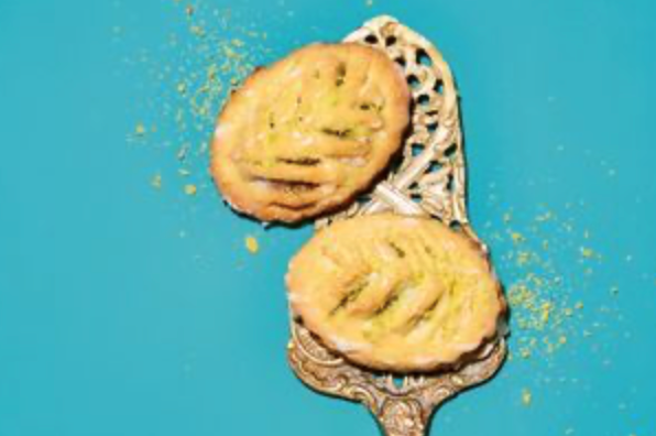 Mandarin orange-almond cookies (Nacatuli eoliani)