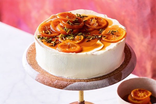 Mandarin, pistachio and yoghurt cake