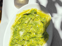 Mandilli di seta with pesto