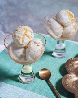 Mango & cream ice cream
