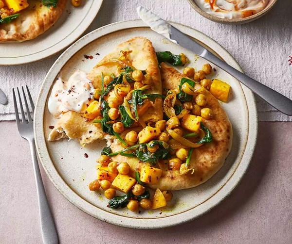 Mango & curried chickpeas on naan