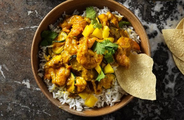 Mango & king prawn curry