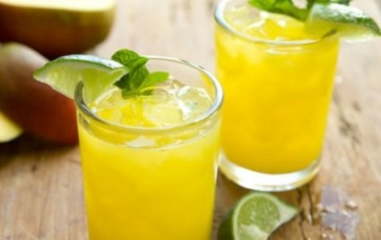 Mango agua fresca