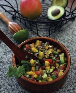 Mango and avocado salsa (Salsa de aguacate y mango)
