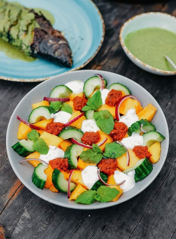 Mango and mint salad with smoky chilli