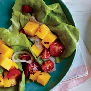 Mango and tomato salad cups