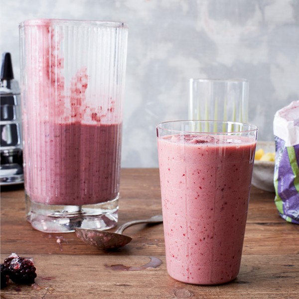 Mango, berry & banana smoothie