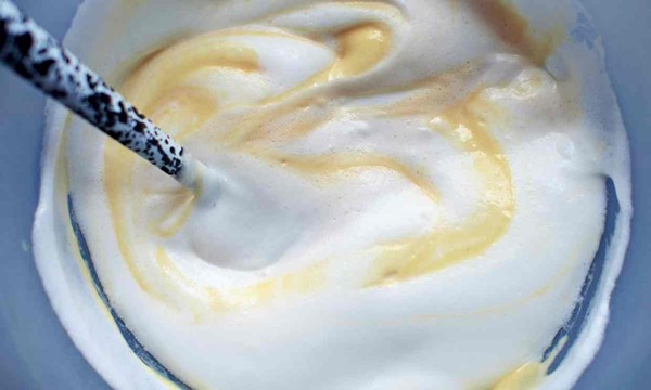 Mango buttercream
