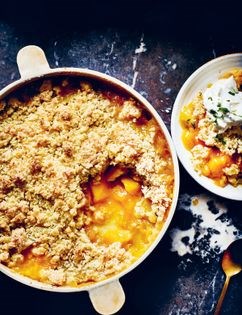 Mango crumble with mint cream