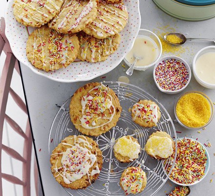Mango crunch cookies