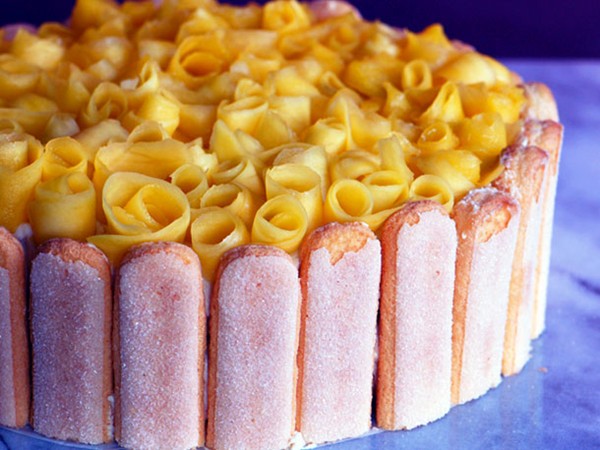 Mango icebox cake