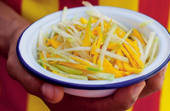 Mango kohlrabi salad
