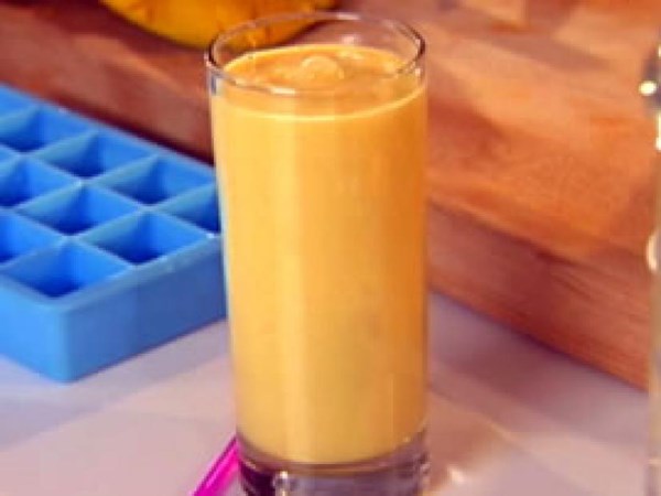 Mango lassi