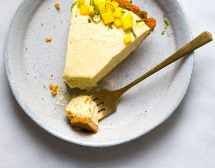 Mango lassi pie