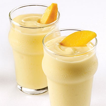 Mango lassi smoothie