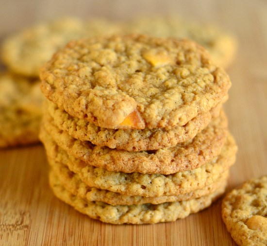 Mango oatmeal cookies