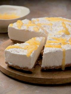 Mango, orange and nutmeg cheesecake
