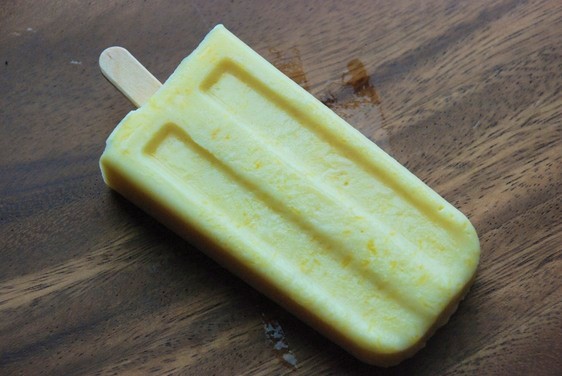 Mango popsicles