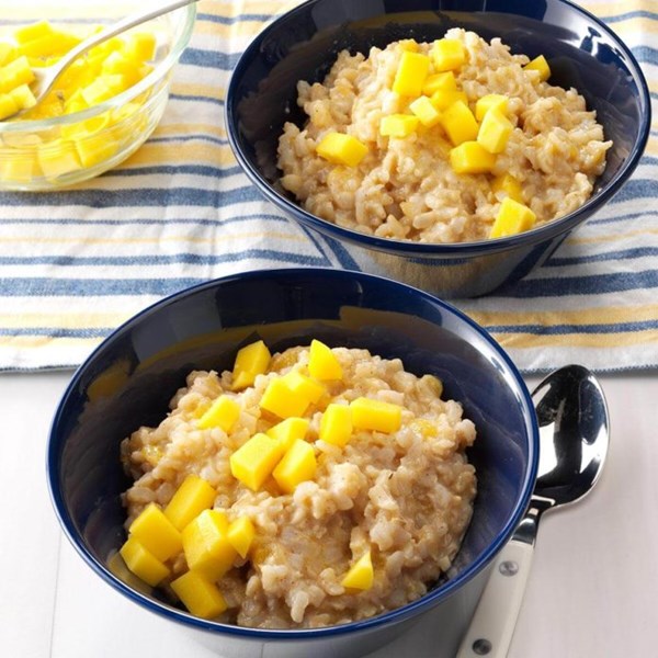 Mango rice pudding