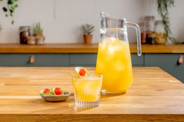 Mango rum punch 