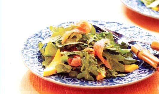 Mango, smoked salmon and arugula salad (Salada de manga e salmao defumado com rucula)
