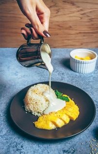 Mango sticky rice