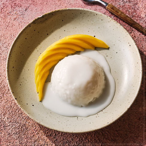 Mango sticky rice pudding