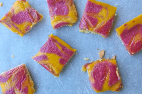 Mango strawberry macadamia nut shortbread bars