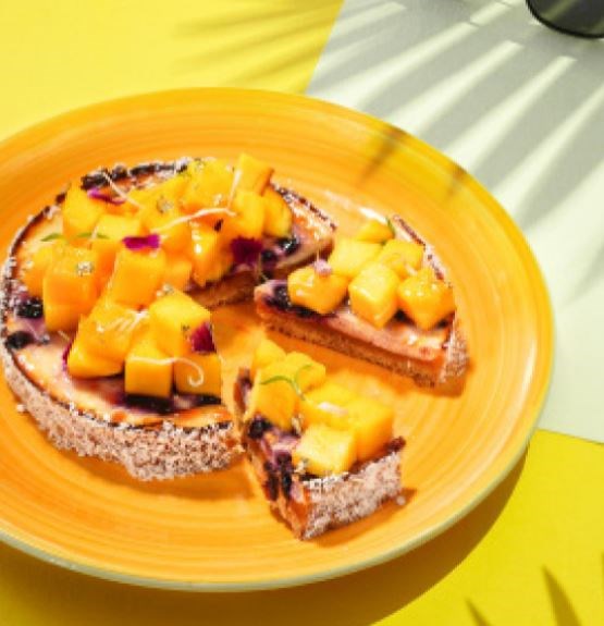 Mango yogurt pie