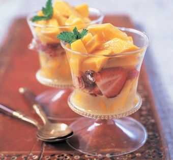 Mangoes in cardamom-scented coconut cream