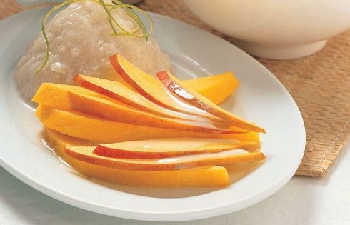 Mangoes with sticky rice