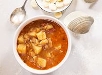 Manhattan-style clam chowder