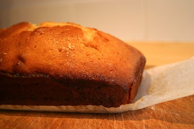Manuka honey lemon cake