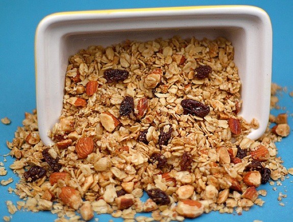 Maple almond granola