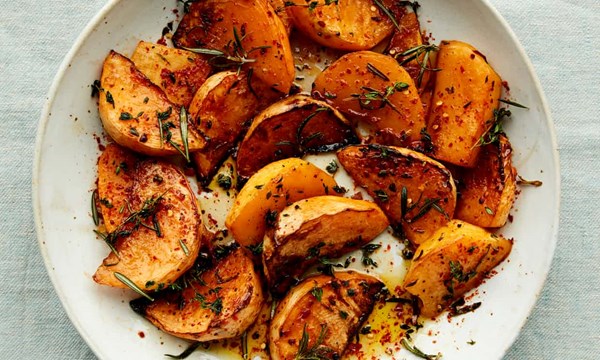 Maple and black pepper roast swede