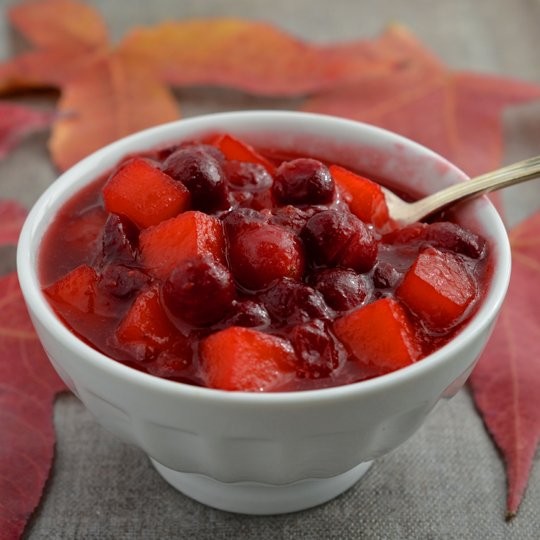 Maple-apple cranberry sauce