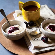 Maple berry grits