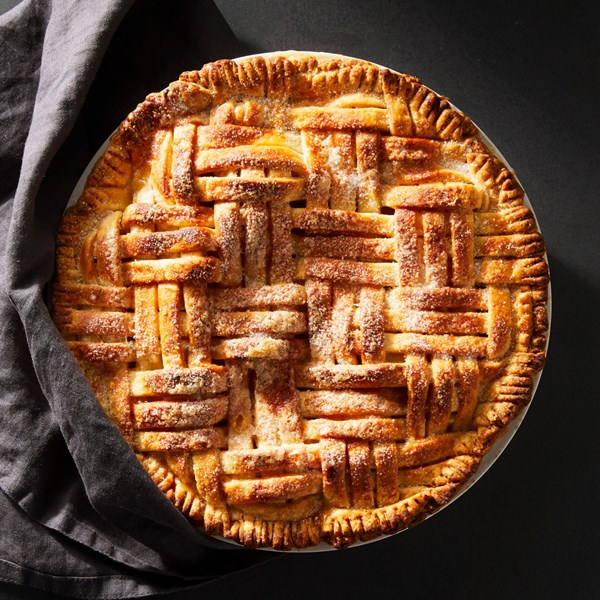 Maple bourbon apple pie