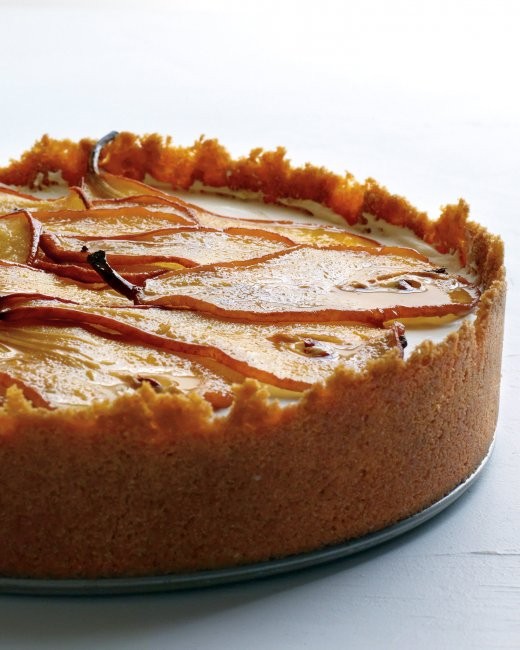 Maple cheesecake with roasted pears