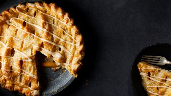 Maple confectioners' sugar glaze
