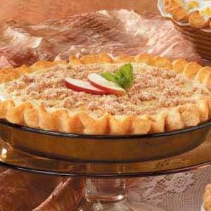 Maple-cream apple pie