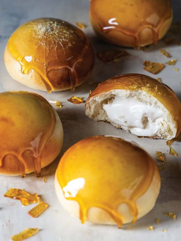 Maple cream-filled crème brûlée buns