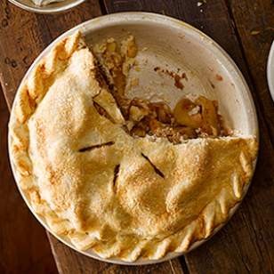 Maple-ginger apple pie