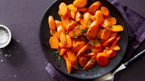 Maple-glazed carrots