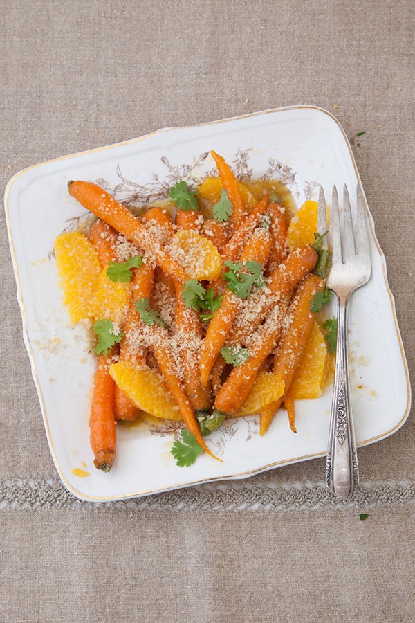Maple-glazed carrots with hazelnut crumbs