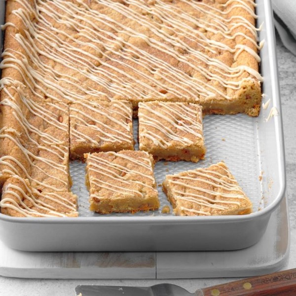 Maple-glazed cinnamon chip bars