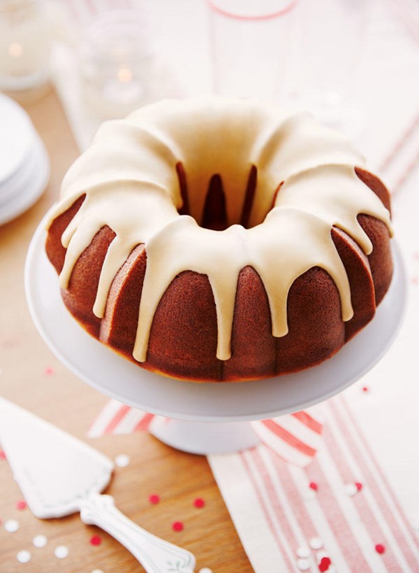 Maple-glazed doughnut bundt cake 