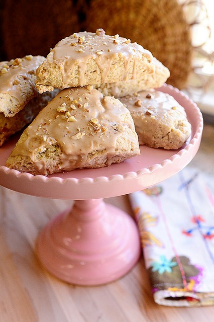Maple oat nut scones